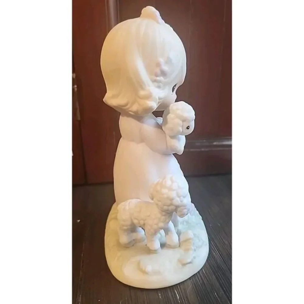 Precious Moments 1984 Members Only Figurine The Lord Is My Shepherd  PM-851 Dove